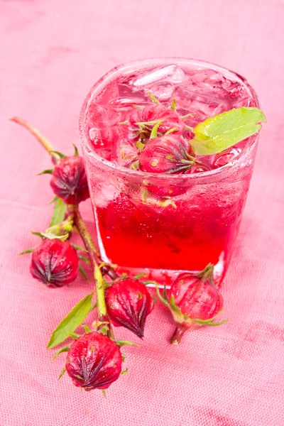 Roselle juice with dried Roselle flower — Stock Photo, Image