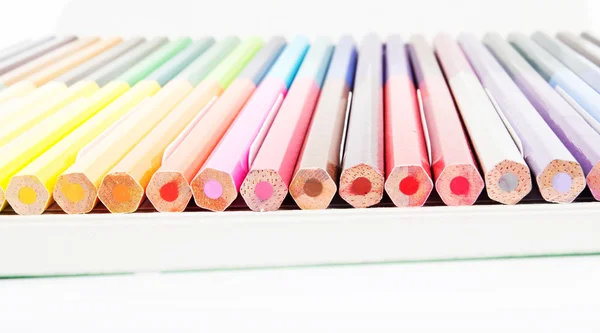 Muchos colores de lápices de color —  Fotos de Stock