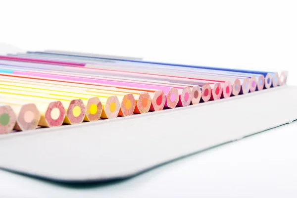 Muchos colores de lápices de color —  Fotos de Stock