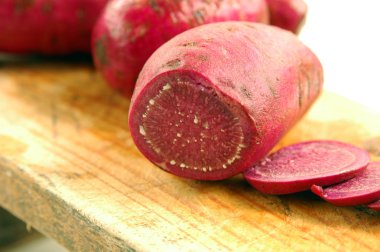 boniato, öncelikle Tay tatlı yapımında kullanılır