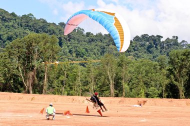 Phuket, Tayland - 15 Kasım: tanımlanamayan rakip