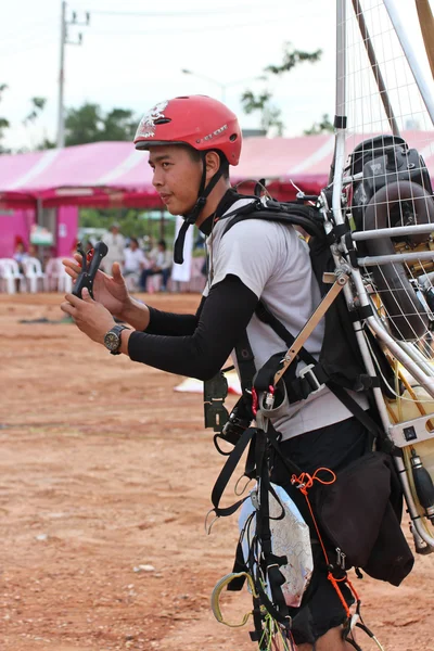 Phuket, Thajsko - 15. listopadu: neznámý závodník — Stock fotografie