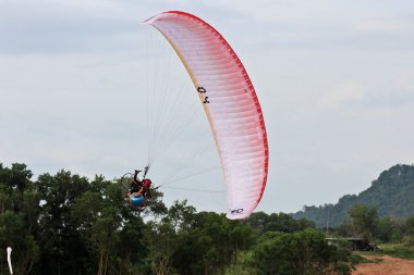 Phuket, Tayland - 15 Kasım: tanımlanamayan rakip