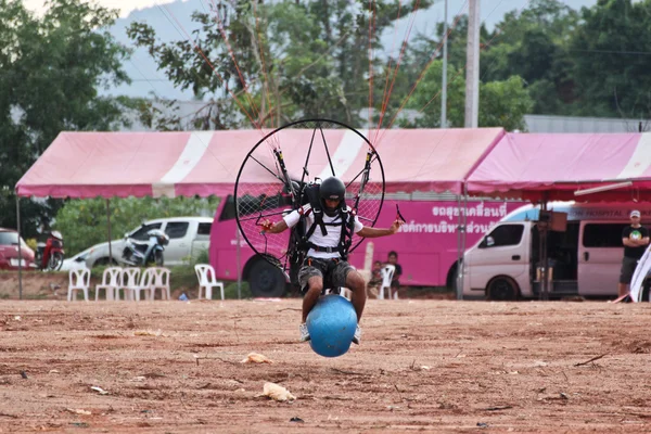 PHUKET,THAILAND - NOVEMBER 15: Unidentified competitor — Stock Photo, Image