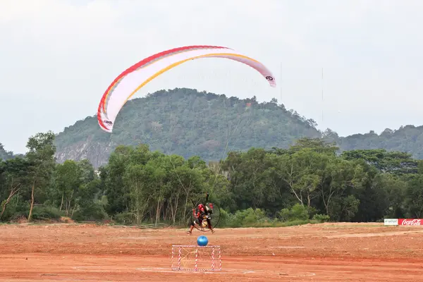 Phuket, Tayland - 15 Kasım: tanımlanamayan rakip