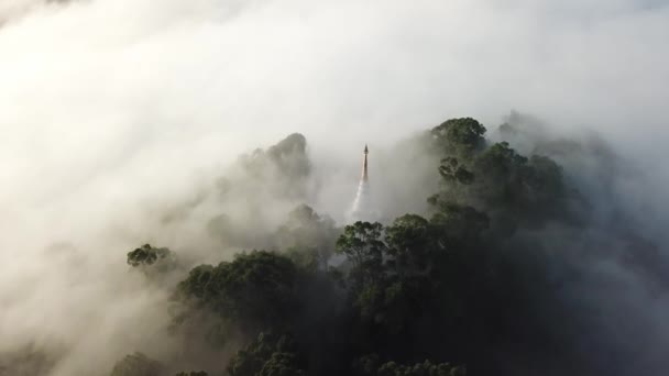 Aerial Footage Early Morning Mist Gradually Move White Pagoda Atop — Vídeo de Stock