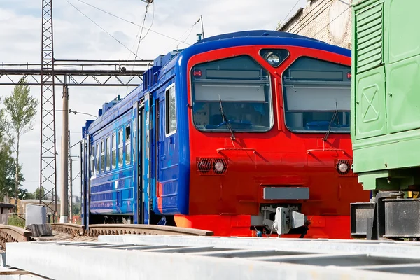 Träna på en rangerbangård — Stockfoto