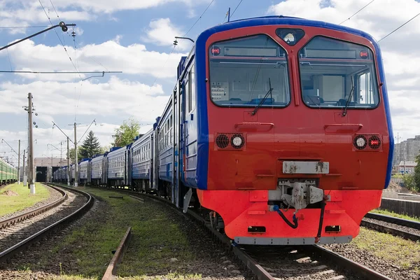 The train leaves the depot — Stock Photo, Image