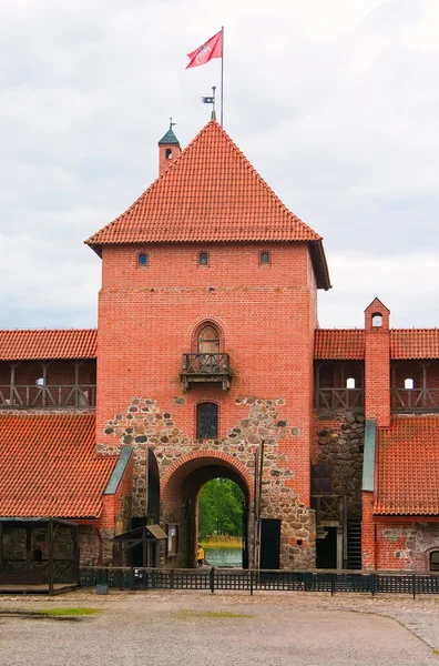 Der zentrale Turm der Burg in Trakai — Stockfoto