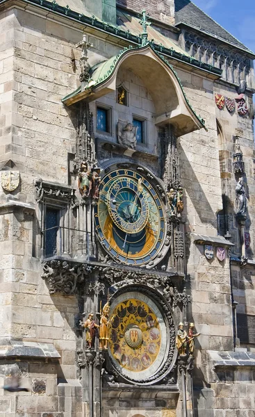 Reloj astronómico en la pared del Ayuntamiento Viejo — Foto de Stock