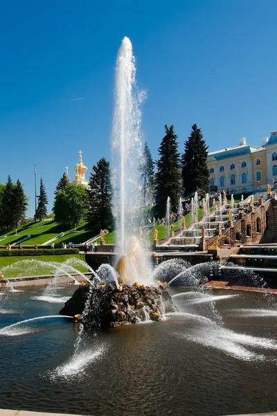 Fountain Samson Peterhof — Zdjęcie stockowe