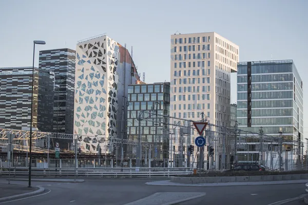 Moderne Gebäude in der Innenstadt — Stockfoto
