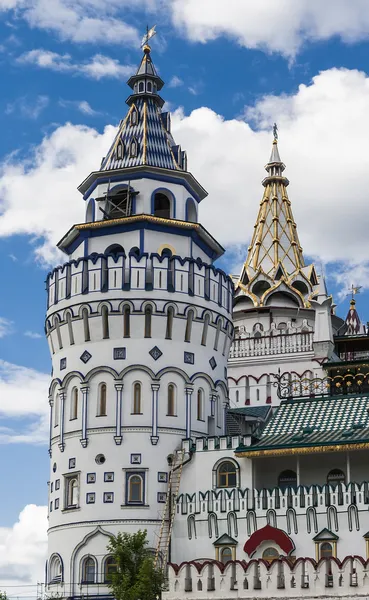Ett av tornen i izmailovo Kreml — Stockfoto