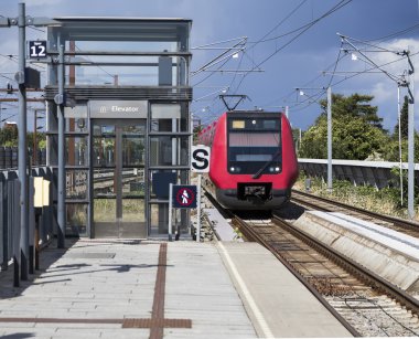 kentsel tren platformu yaklaşımlar