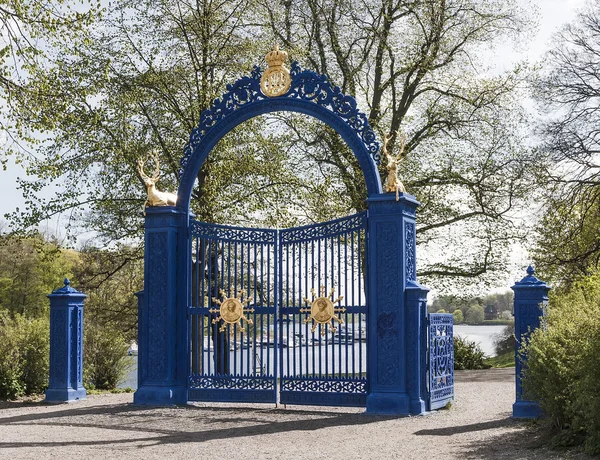 Blaues Tor auf der Insel djurgarden — Stockfoto