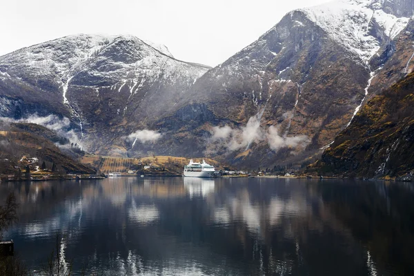 Fjord en Oceaan voering — Stockfoto