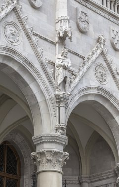 a bejárati kapu parlamenti részlete