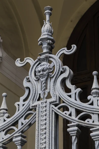 Detalhe de grades decorativas Parlamento — Fotografia de Stock