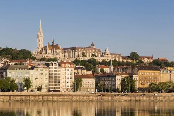 St  Matthias Church and Fishermans Bastion — Stock Photo, Image