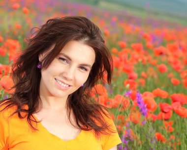 natura güzel bir kızın portresi