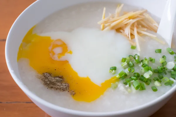 Congee, a hagyományos kínai reggelit — Stock Fotó