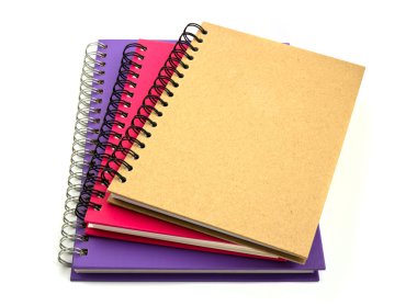 telli defter kitap veya defter üzerinde beyaz backgrou izole yığını