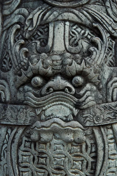 Cara de piedra dragón escultura —  Fotos de Stock