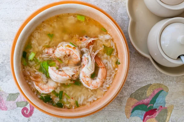 THAI RICE SOUP WITH SHRIMP — Stock Image THAI RICE SOUP WITH SHRIMP Stock Photo