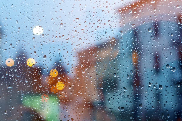 Storm genom fönstret — Stockfoto