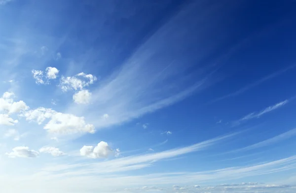 Cielo azul temprano en la mañana — Foto de Stock