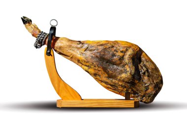 Tüm kuru İspanyol jambonu beyaz arka planda izole edilmiş. Jambon tutacağında jambon var..