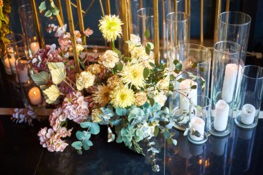 cozy atmosphere of the restaurant, retro light bulbs