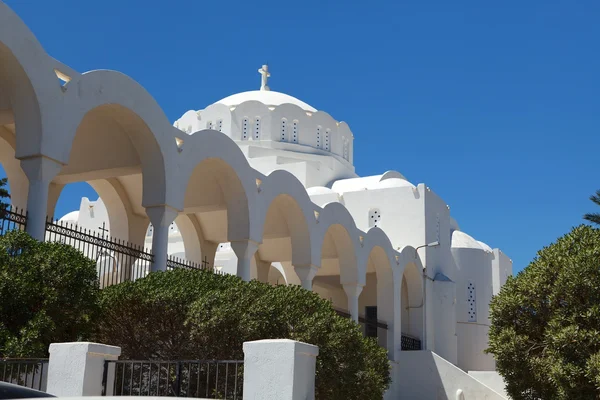 Iglesia griega en Santorini — Foto de Stock