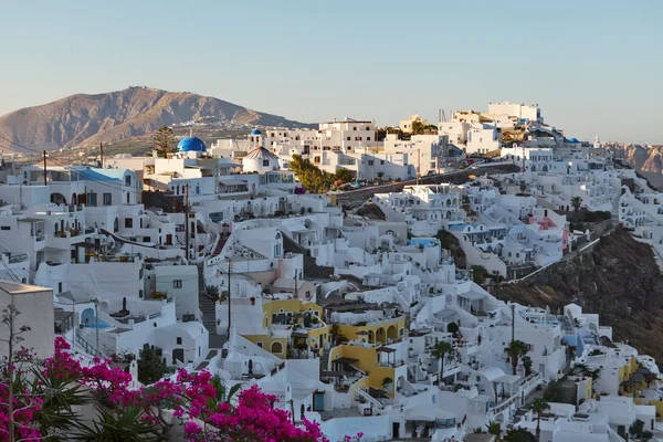 Santorini jedinečný pohled na východ slunce. Řecko. — Stock fotografie