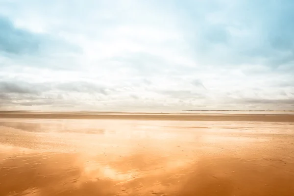 Praia de maré baixa — Fotografia de Stock