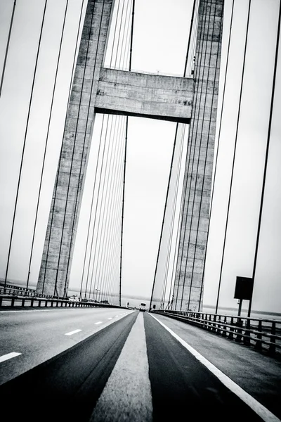 Perspectiva da ponte — Fotografia de Stock