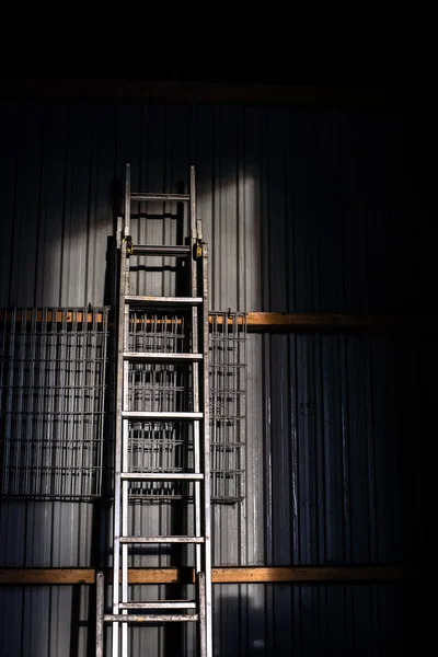 Escalera metálica —  Fotos de Stock