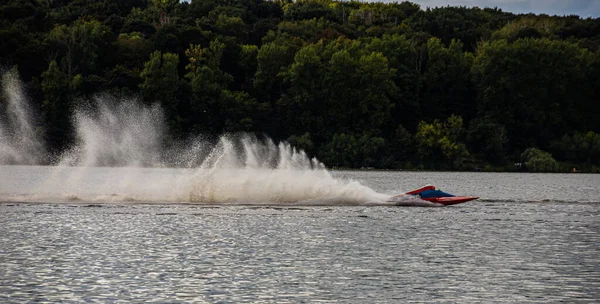 Sport Motorbootrace Snelheid Watersport Competitie Het Water Een Zonnige Dag — Stockfoto