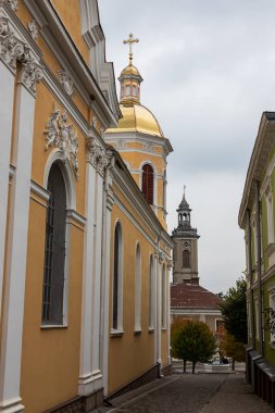 BEREZHANY, UKRAINE Yunan Katolik St. Trinity Kilisesi Berezhany, Ternopil bölgesi, Ukrayna 'daki Pazar Meydanı' nda.
