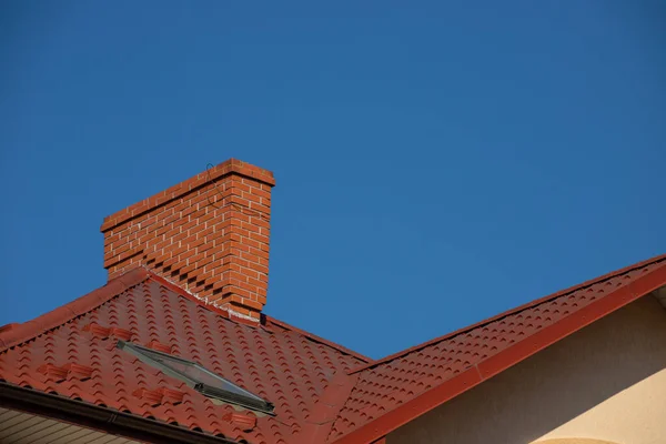 Roof House Made Red Metal Tiles Beautiful Large Chimney — Stock Photo, Image