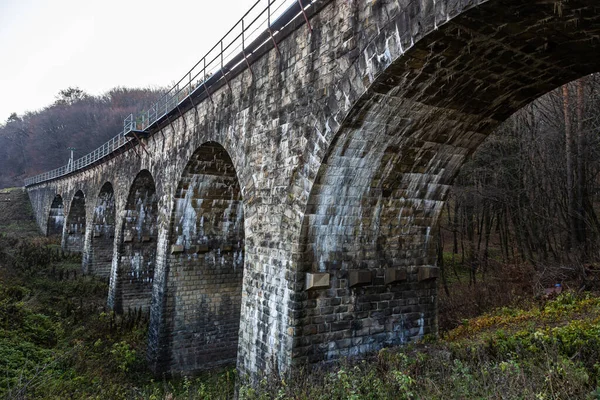 Ponte Viaduto Arqueado Pedra Velha Região Ternopil Ucrânia — Fotografia de Stock