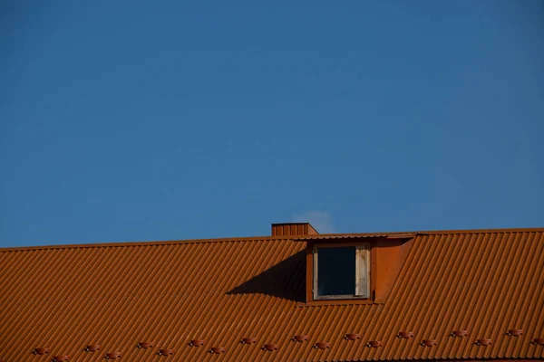 Roof House Made Red Metal Tiles Beautiful Large Chimney — Fotografia de Stock