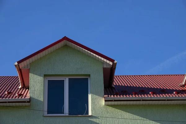 New Roofing Construction Attic Skylights Rain Gutter System Roof Windows — Stock Photo, Image