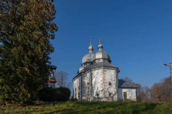 Gammal Stenkyrka Zbarazh Ukraina Soligt Höstväder — Stockfoto