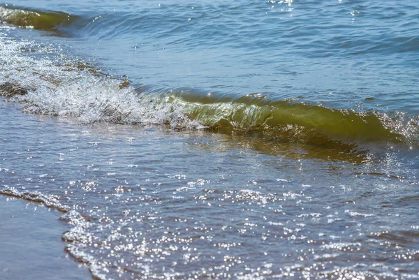 Onda Mar Com Spray Espuma Perto Costa — Fotografia de Stock