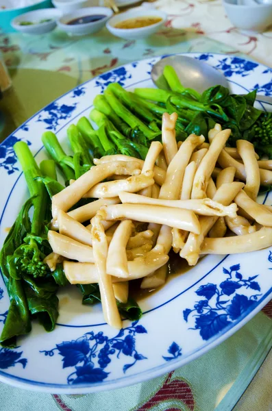 Abalone in oyster sauce — Stock Photo, Image