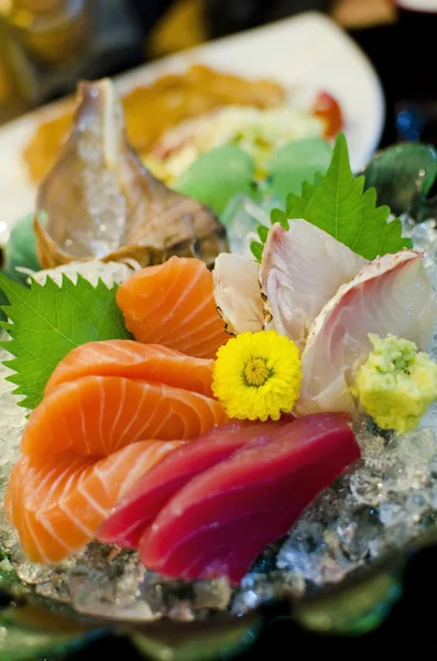 Sashimi conjunto de salmão, atum, comida japonesa — Fotografia de Stock