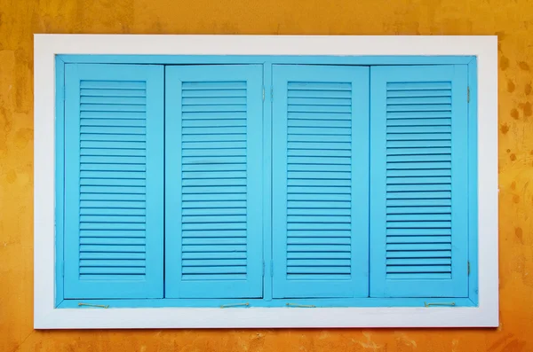 Εκλεκτής ποιότητας πολύχρωμο παράθυρο — Φωτογραφία Αρχείου