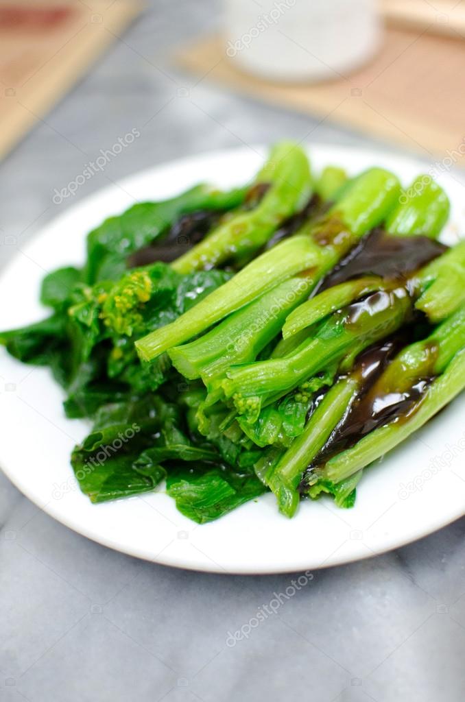 Soft boil vegetables with oyster sauce