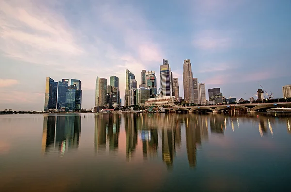 Singapur ciudad skyline vista del distrito de negocios — Foto de Stock